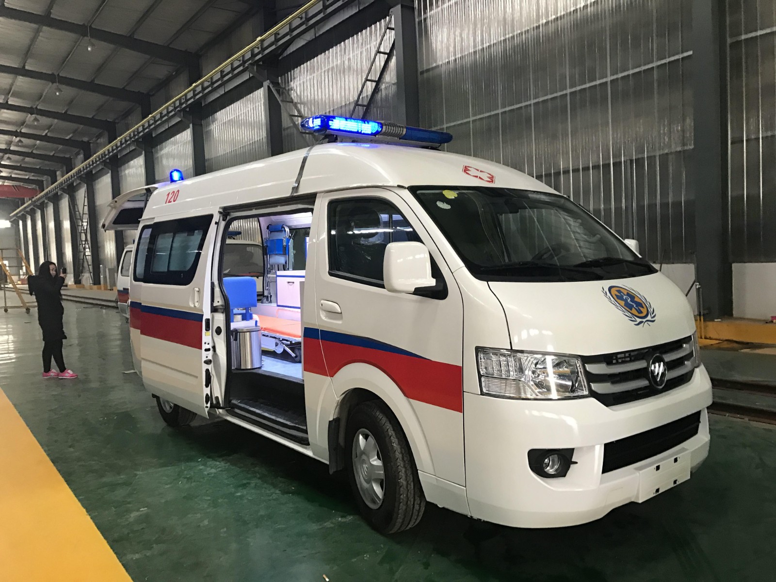 伊川县救护车转院